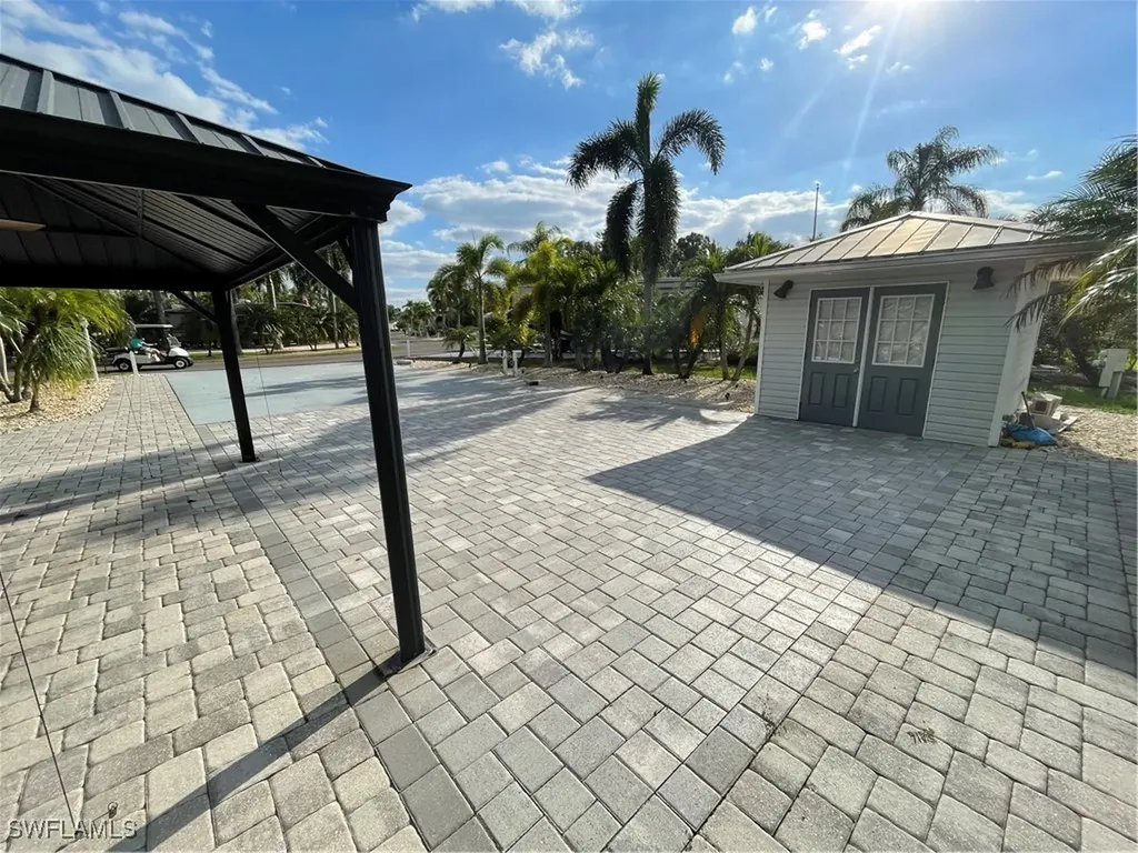 10095 Parkwood Drive Fort Myers FL 33905