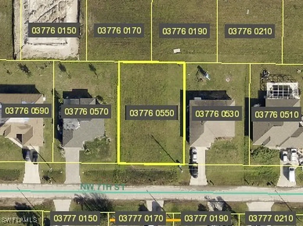 2033 NW 7th Street Cape Coral FL 33993