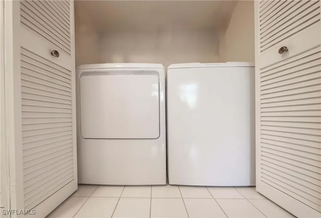 6545 Valen Way Naples FL 34108