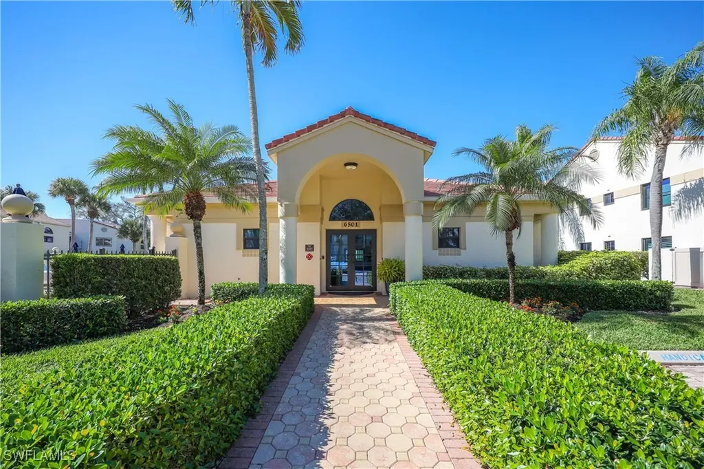6545 Valen Way Naples FL 34108