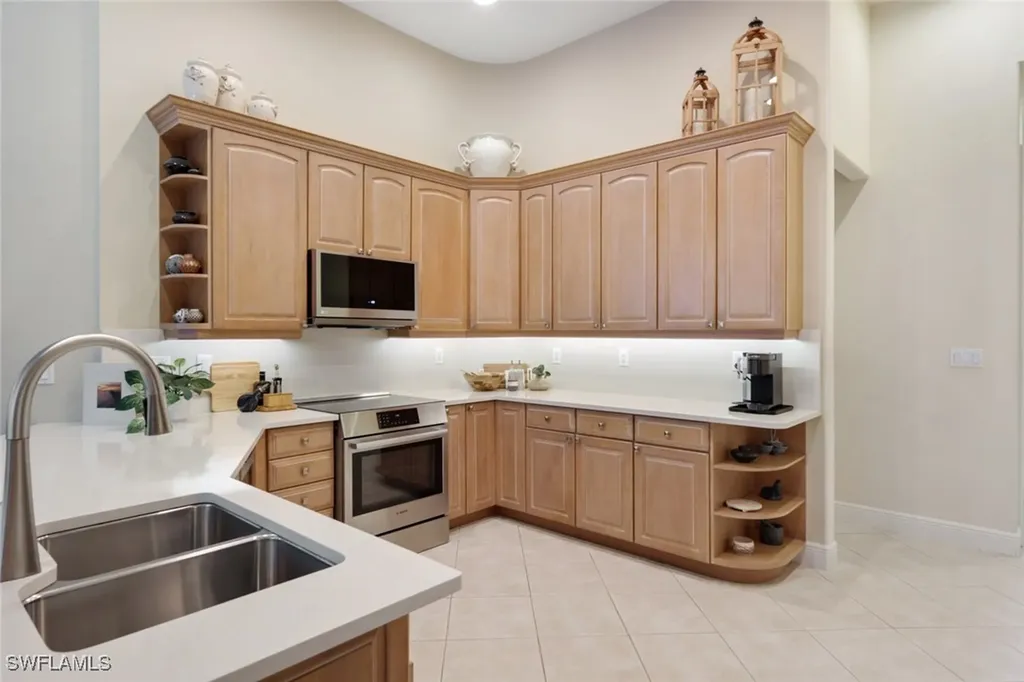 9641 Wilshire Lakes Boulevard Naples FL 34109