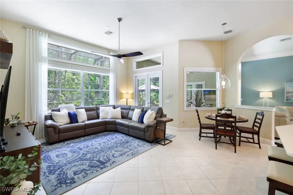 9641 Wilshire Lakes Boulevard Naples FL 34109