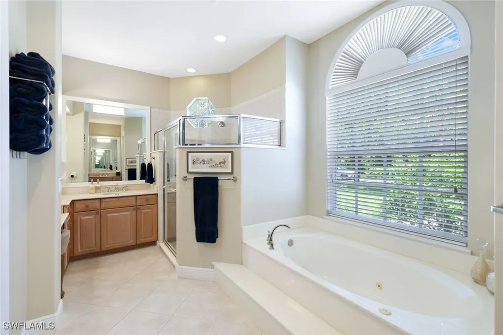 9641 Wilshire Lakes Boulevard Naples FL 34109