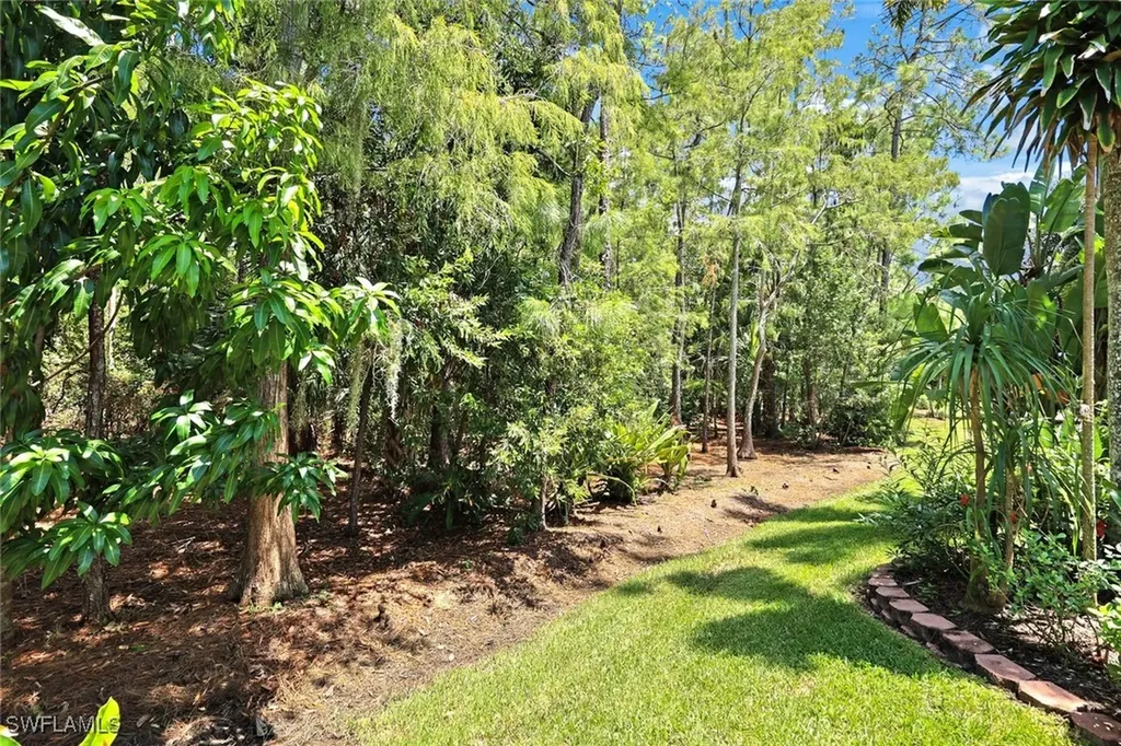 9641 Wilshire Lakes Boulevard Naples FL 34109