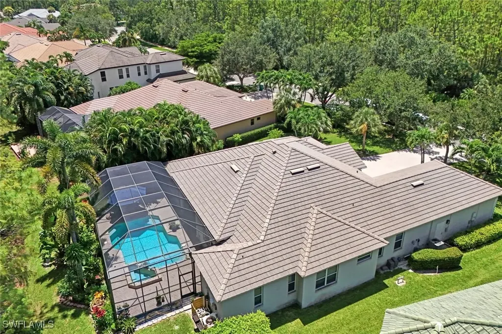 9641 Wilshire Lakes Boulevard Naples FL 34109