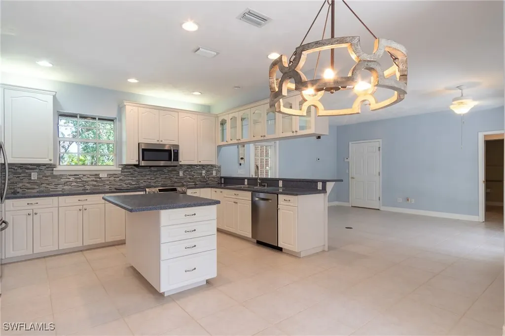 3751 Mckinley Avenue Fort Myers FL 33901