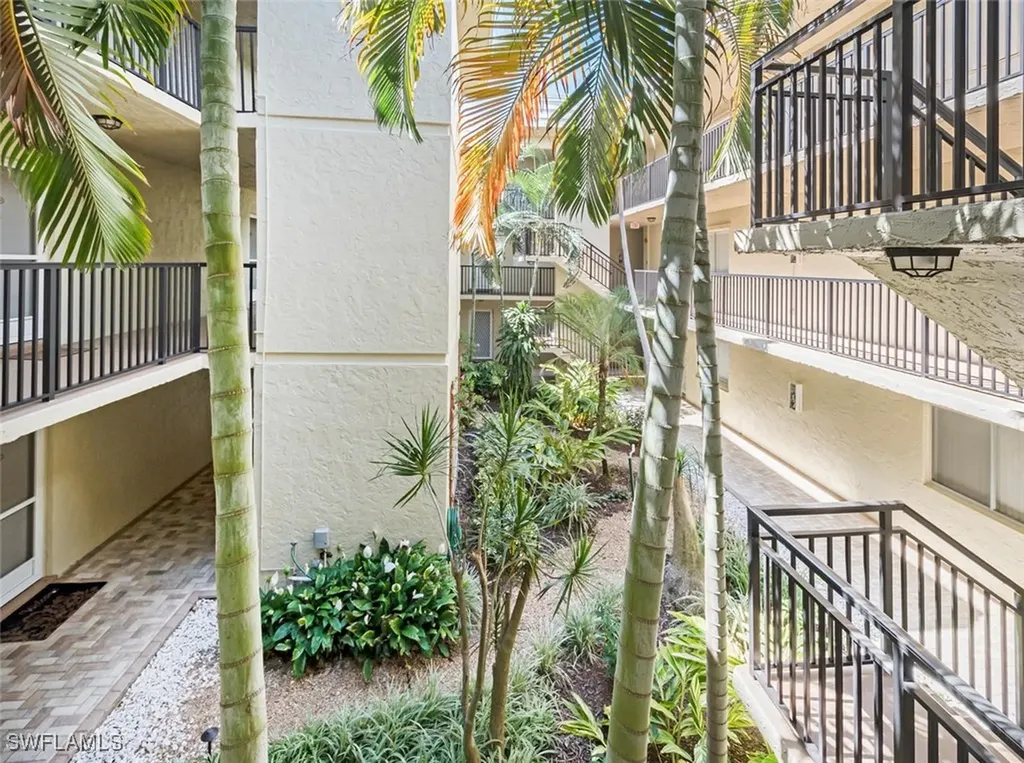 788 Park Shore Drive Naples FL 34103