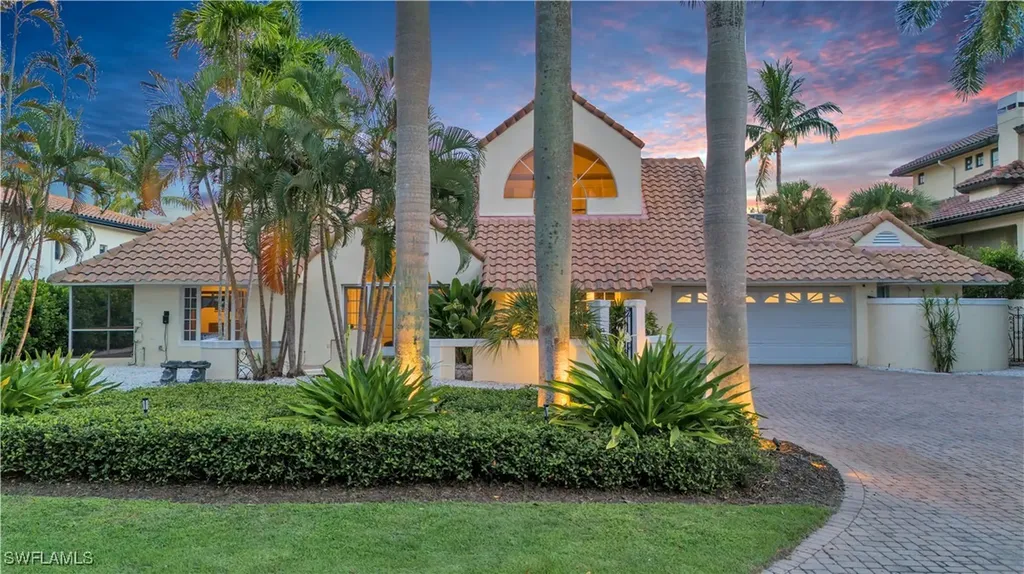 438 17th Avenue S Naples FL 34102