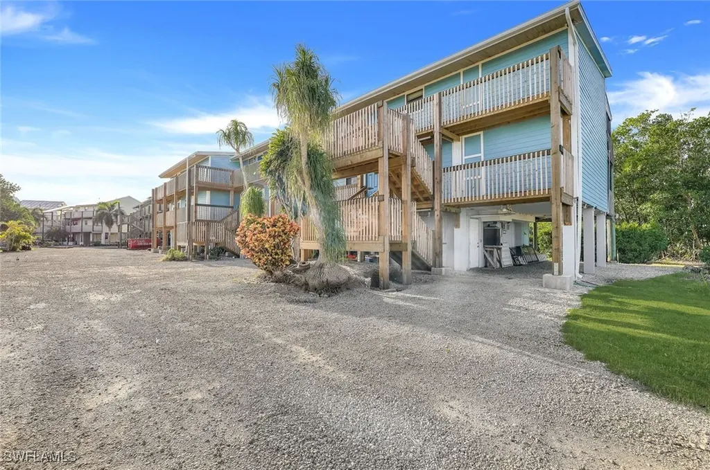 211 Buckner Avenue S Everglades City FL 34139