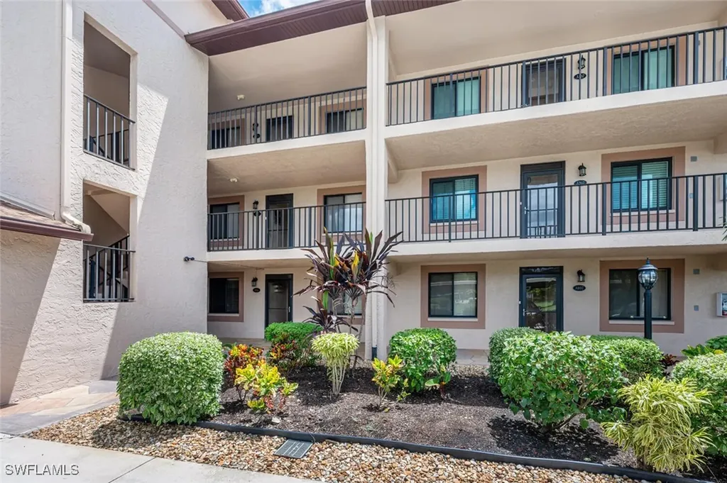 7340 Saint Ives Way Naples FL 34104