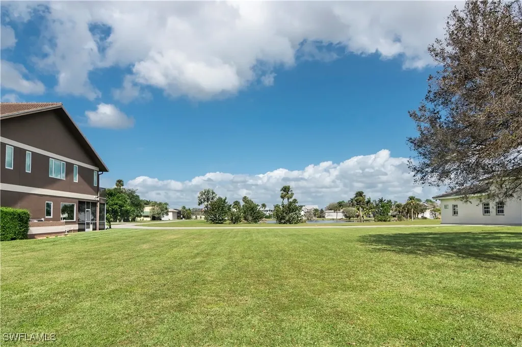 4072 Skyway Drive Lot#44 Naples FL 34112-2926