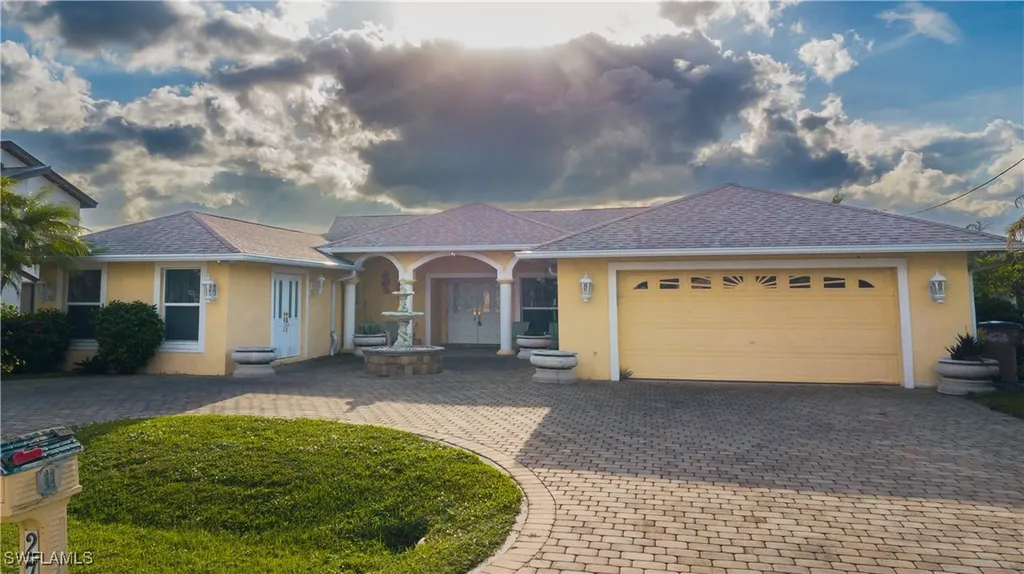 2726 SE 24th Place Cape Coral FL 33904