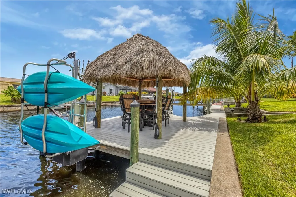 4113 SE 9th Court Cape Coral FL 33904