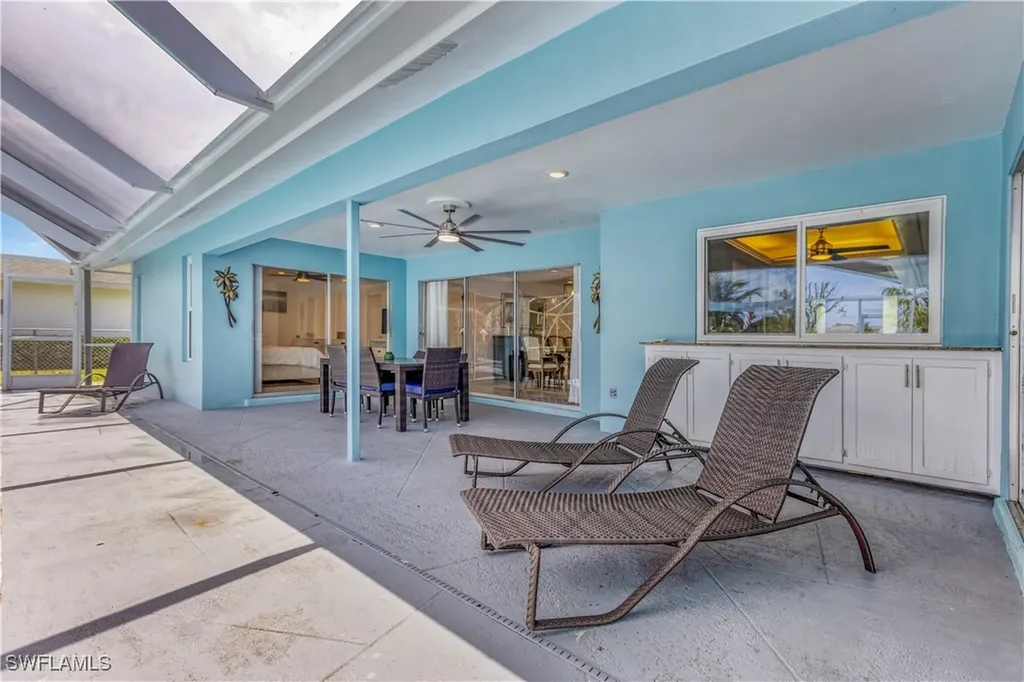 4113 SE 9th Court Cape Coral FL 33904