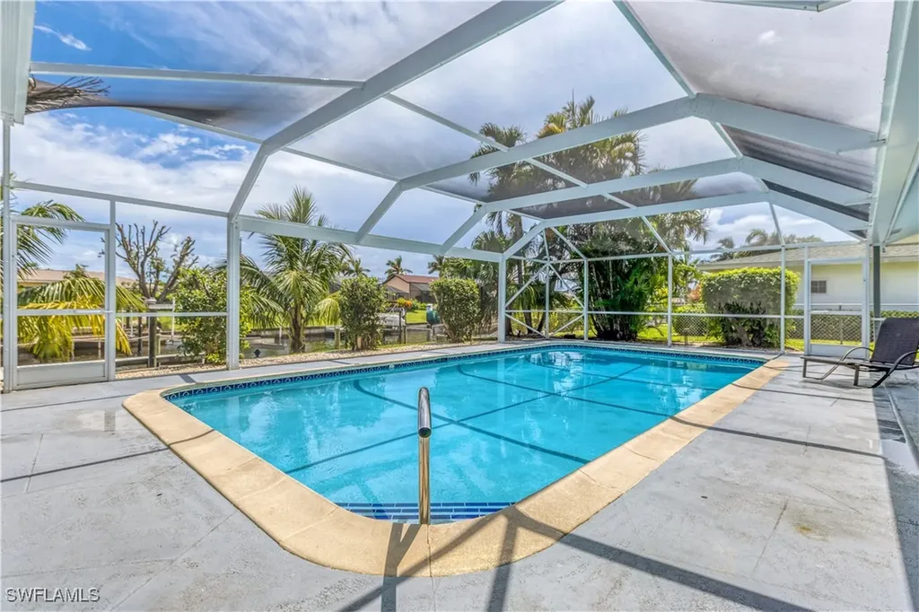 4113 SE 9th Court Cape Coral FL 33904