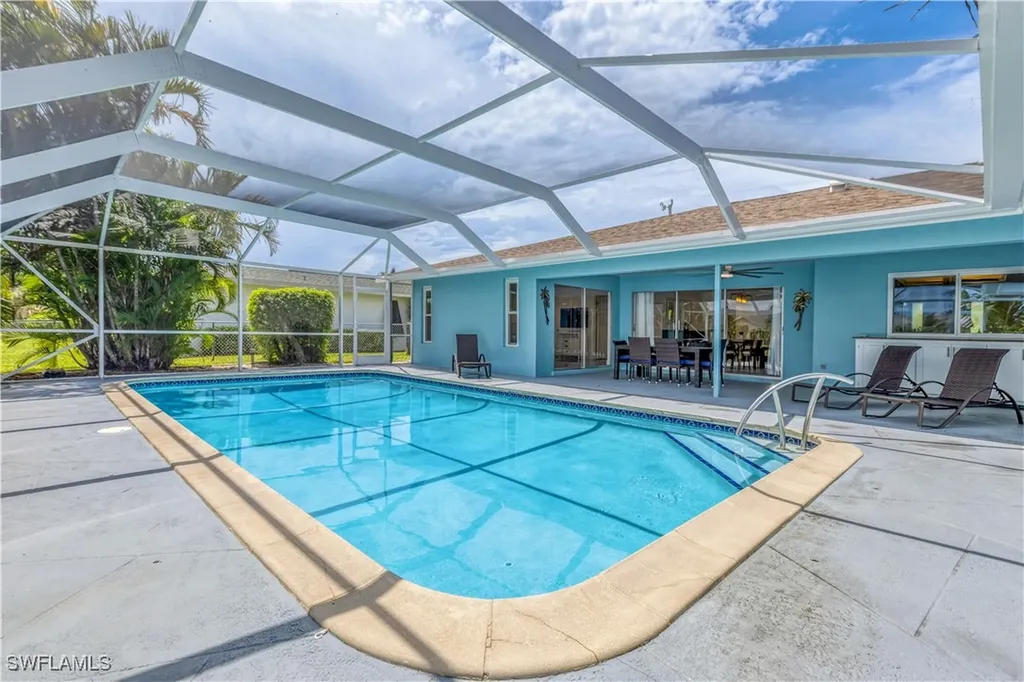 4113 SE 9th Court Cape Coral FL 33904