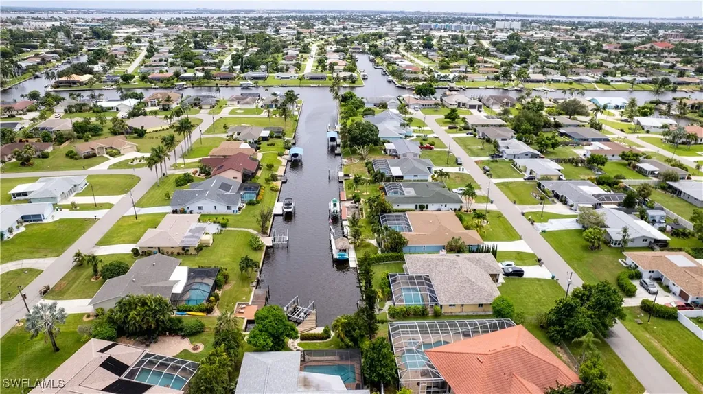 4113 SE 9th Court Cape Coral FL 33904