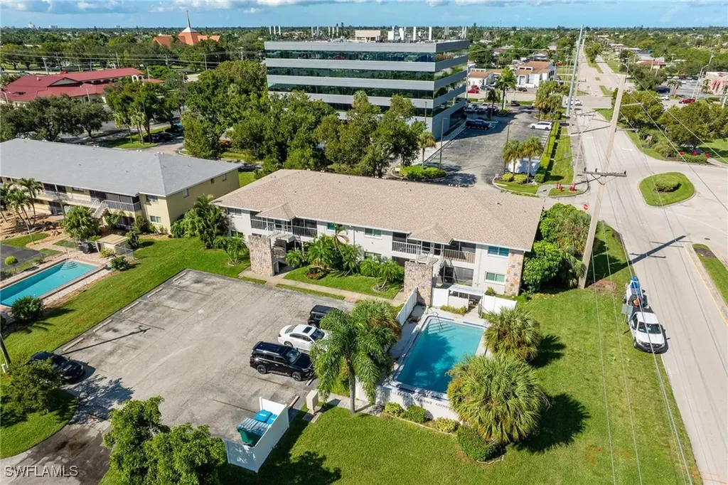 2504 SE 16th Place Cape Coral FL 33904