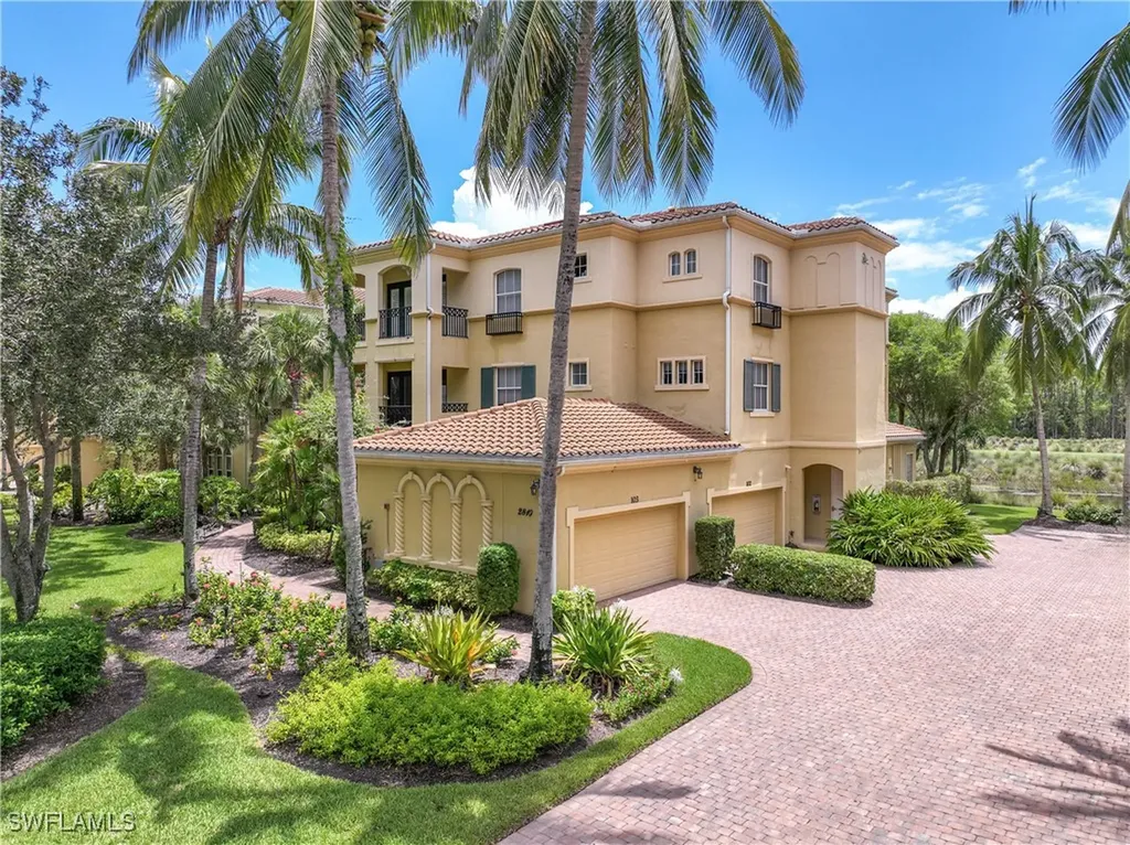 2810 Tiburon Boulevard E Naples FL 34109