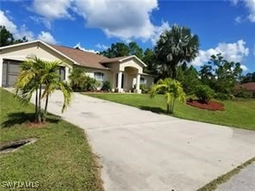 711 Epps Brown Street E Lehigh Acres FL 33974