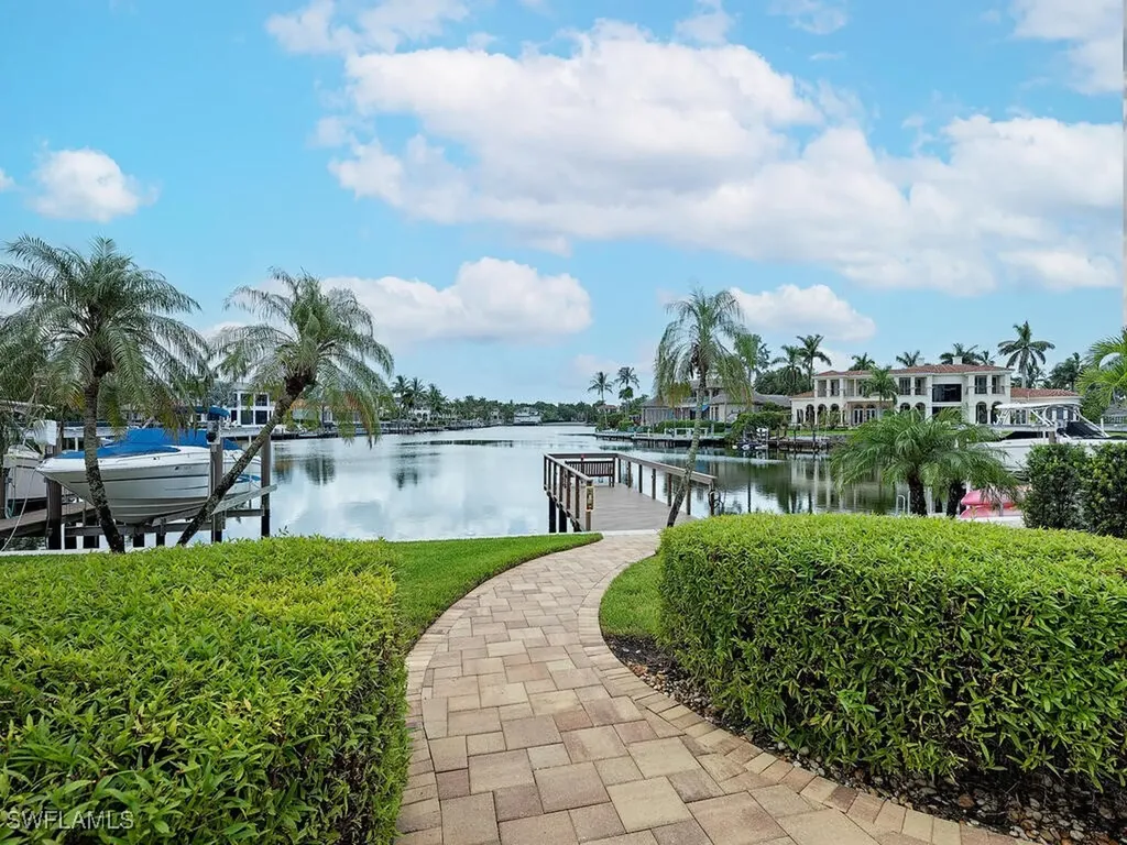 1900 Gulf Shore Boulevard N Naples FL 34102