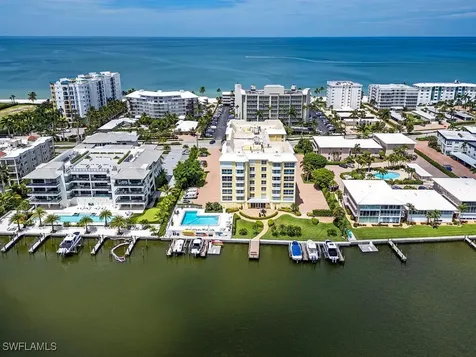 1900 Gulf Shore Boulevard N Naples FL 34102