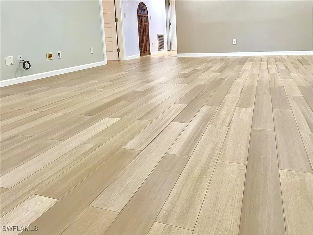 4924 Tudor Drive Cape Coral FL 33904