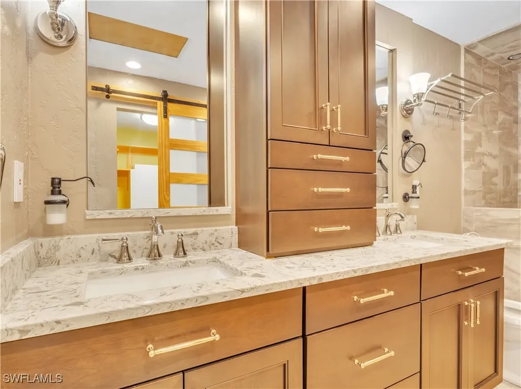 4924 Tudor Drive Cape Coral FL 33904