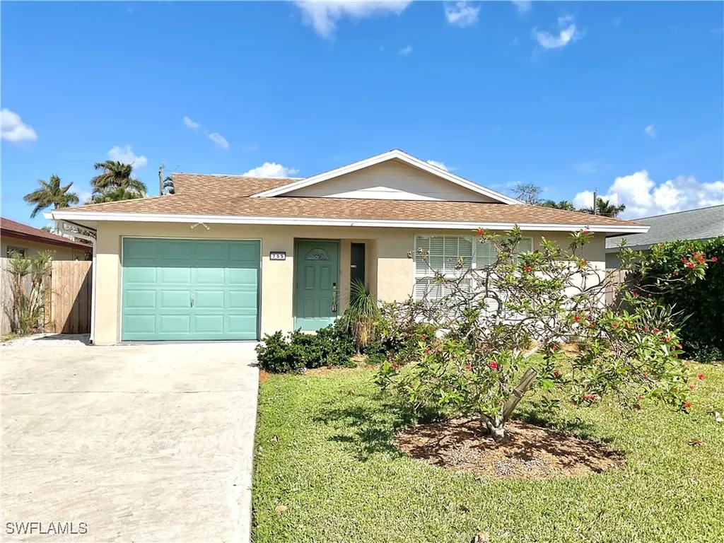 755 106th Avenue N Naples FL 34108