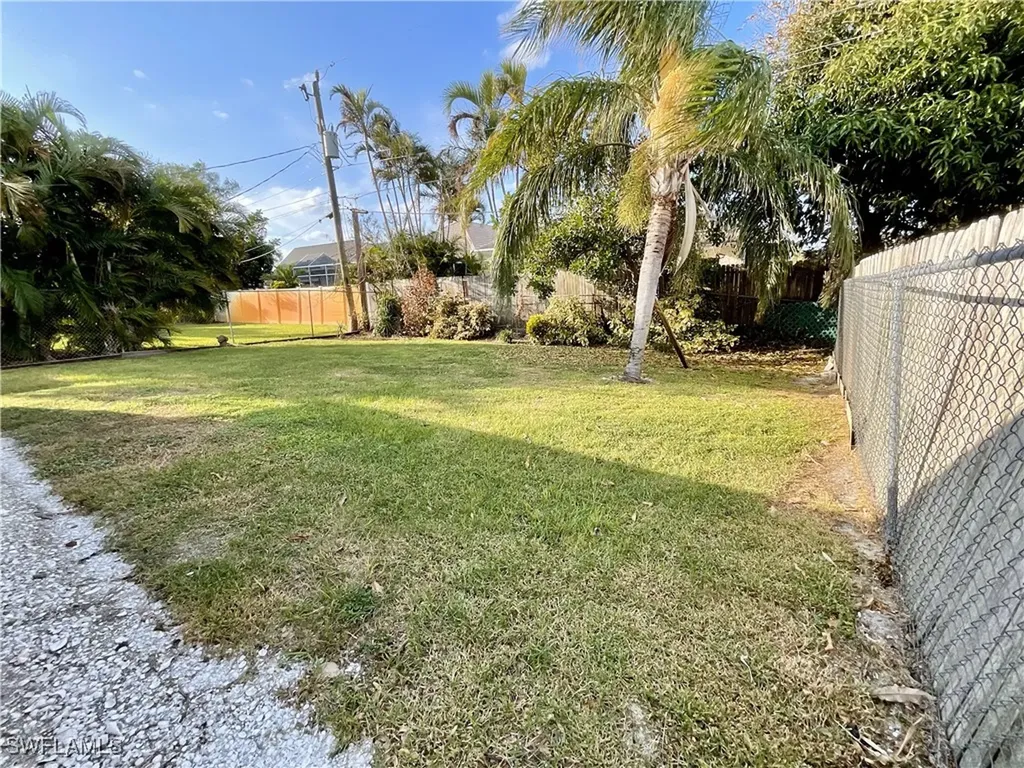 755 106th Avenue N Naples FL 34108