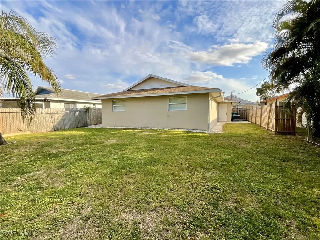 755 106th Avenue N Naples FL 34108