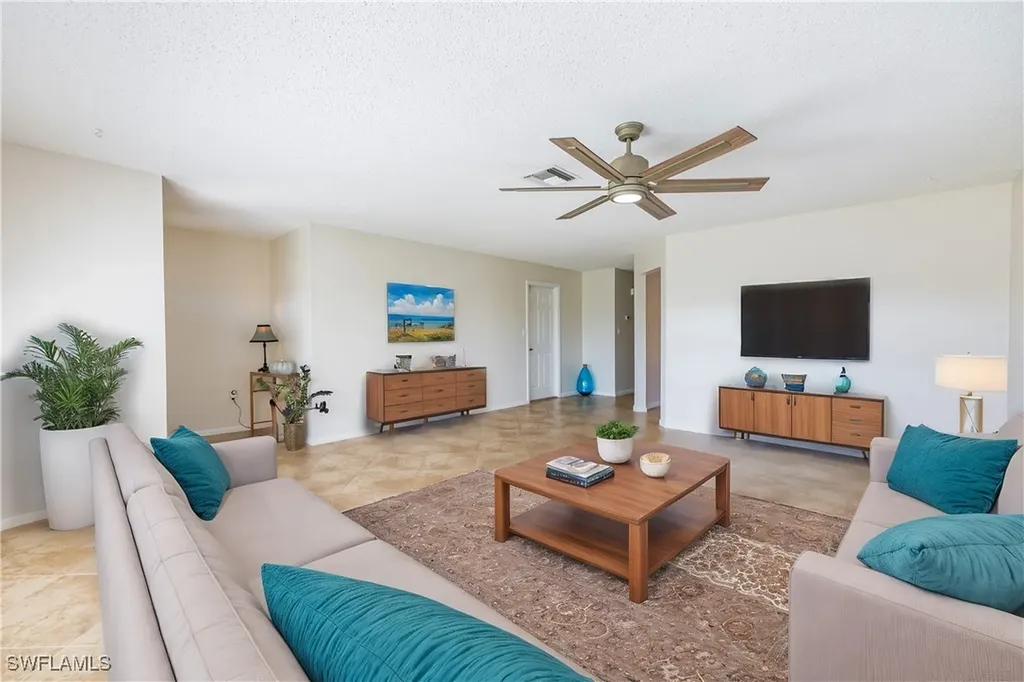 755 106th Avenue N Naples FL 34108