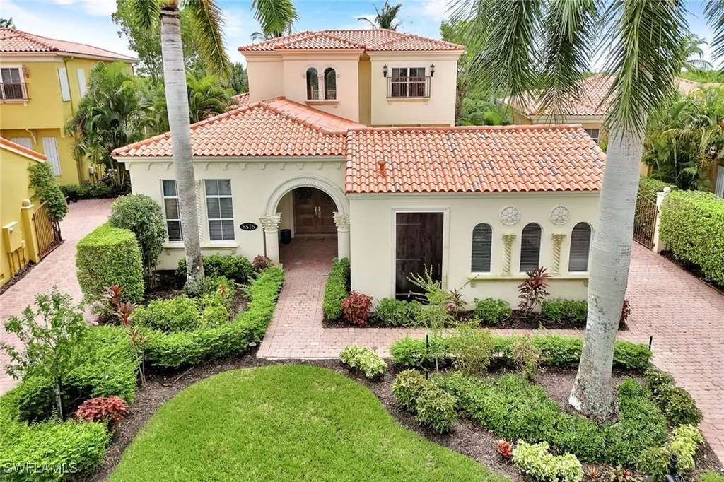 8576 Bellagio Drive Naples FL 34114