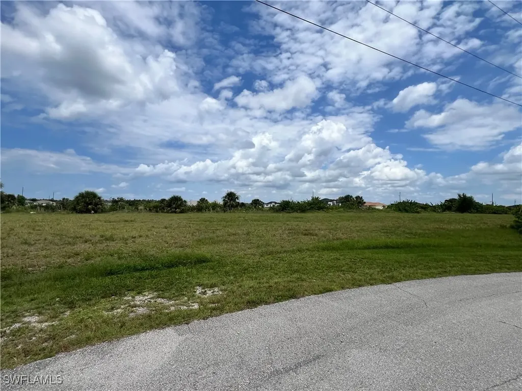 3929 NW 39th Street Cape Coral FL 33993