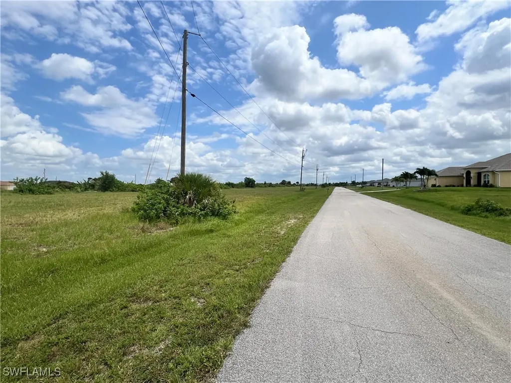 3929 NW 39th Street Cape Coral FL 33993