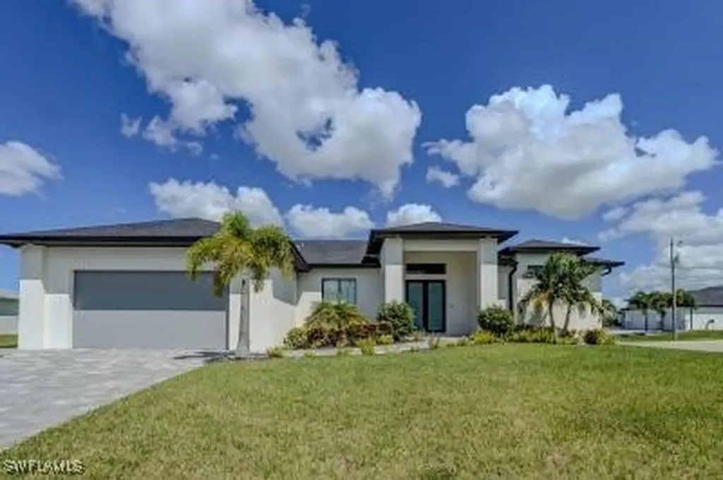 3217 SW 3rd Lane Cape Coral FL 33991