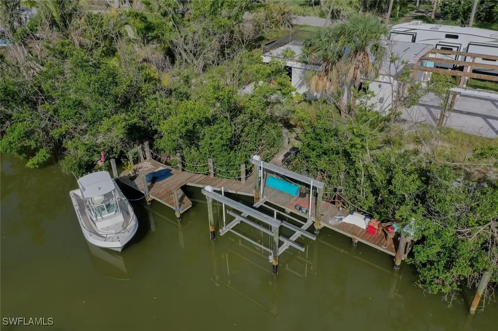 2490 Coconut Drive Sanibel FL 33957