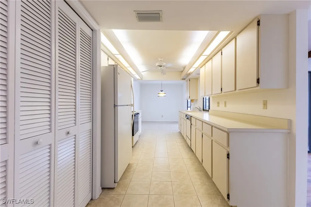 124 SE 39th Terrace Cape Coral FL 33904
