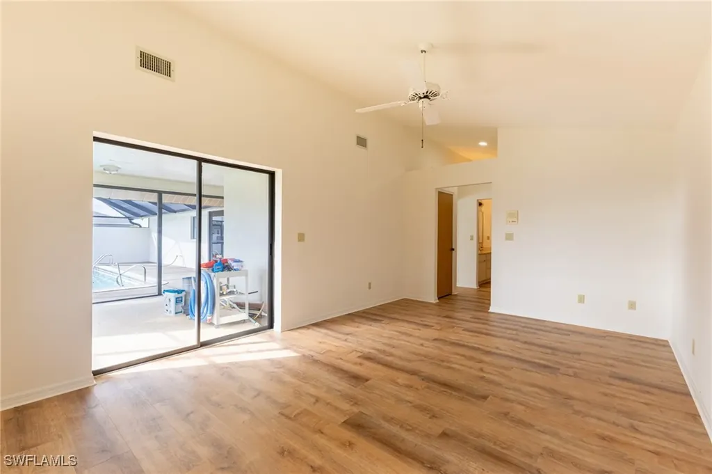 124 SE 39th Terrace Cape Coral FL 33904