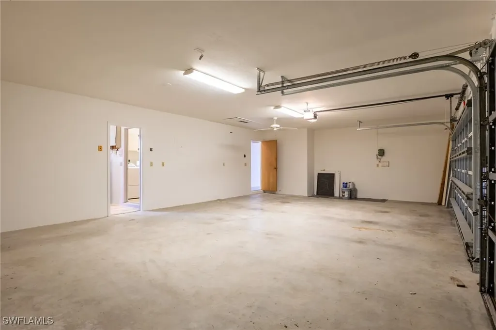 124 SE 39th Terrace Cape Coral FL 33904