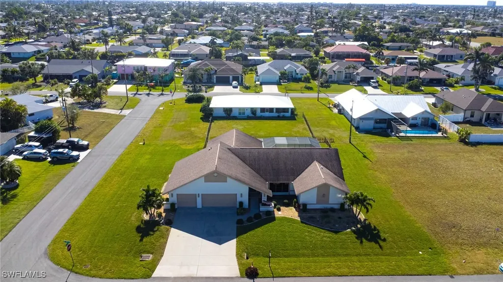 124 SE 39th Terrace Cape Coral FL 33904