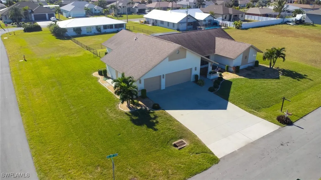 124 SE 39th Terrace Cape Coral FL 33904