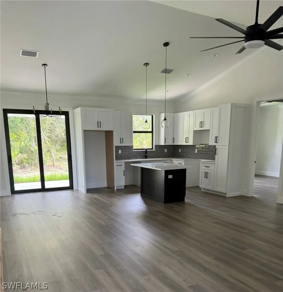 2438 50th Avenue NE Naples FL 34120