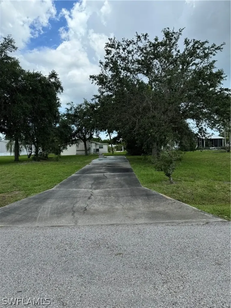 19 Twin Palms Drive Naples FL 34114