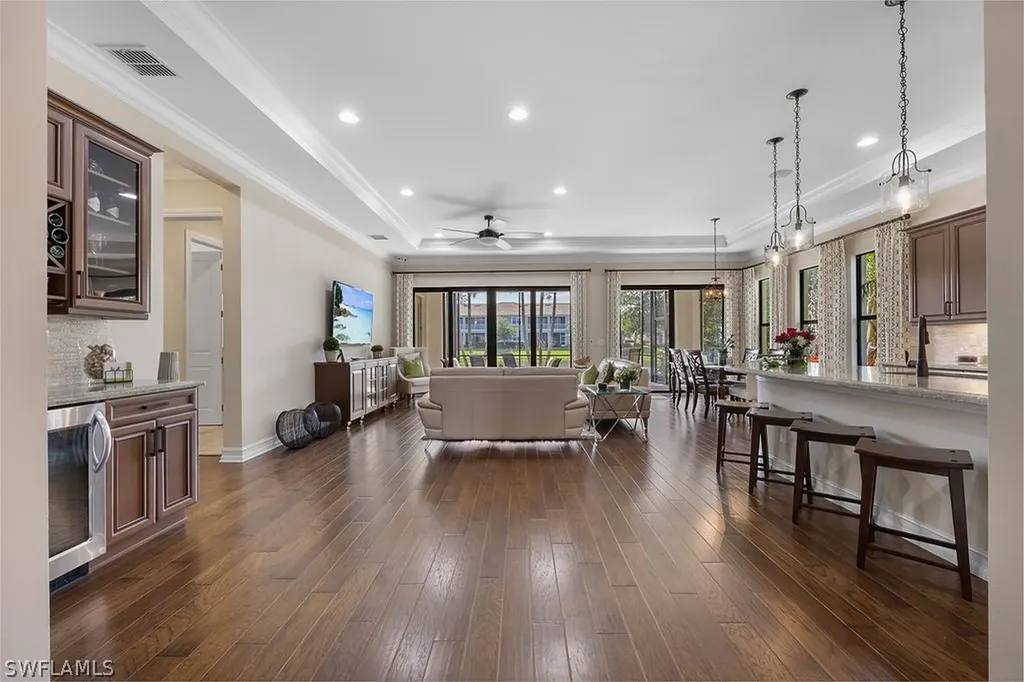 9426 Greenleigh Court Naples FL 34120