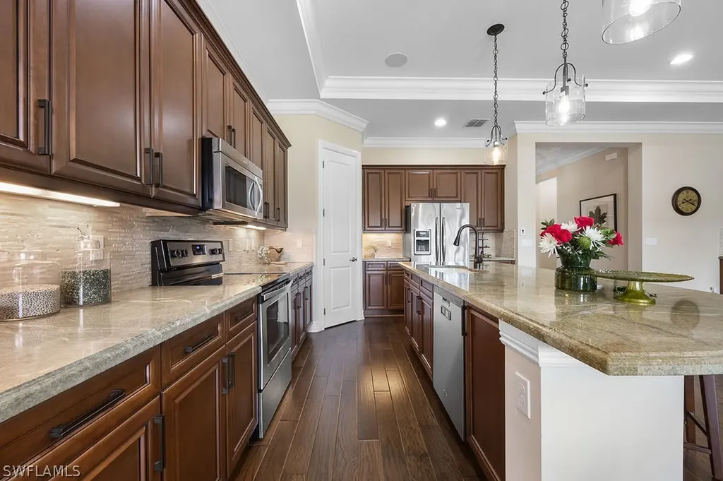 9426 Greenleigh Court Naples FL 34120