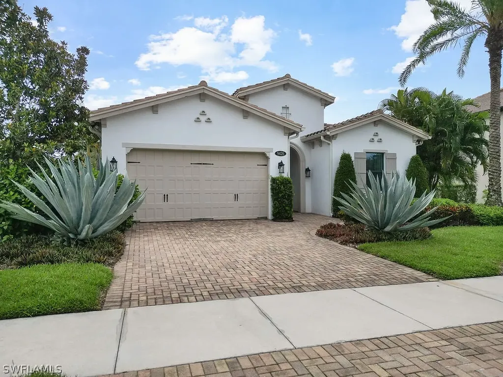 9426 Greenleigh Court Naples FL 34120