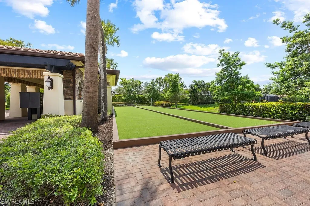 9426 Greenleigh Court Naples FL 34120