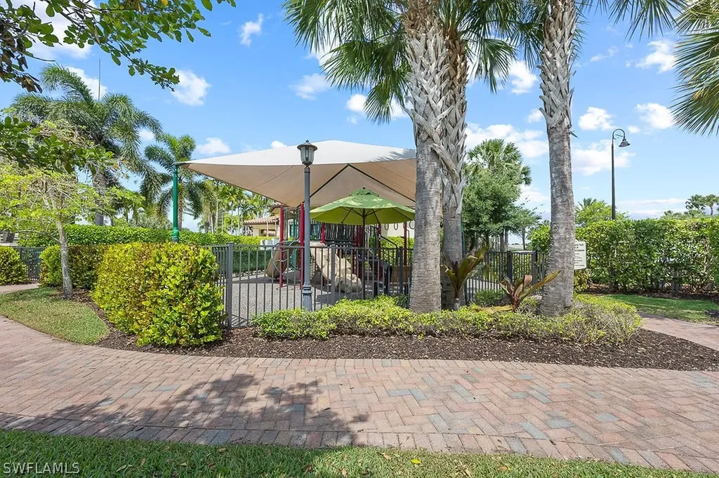 9426 Greenleigh Court Naples FL 34120