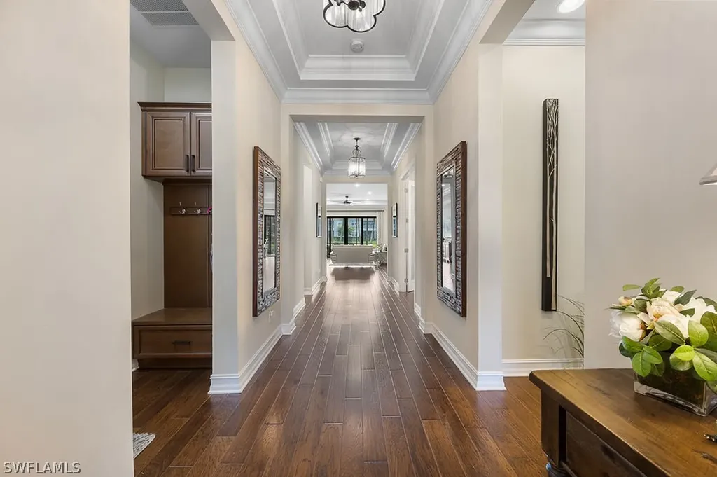 9426 Greenleigh Court Naples FL 34120